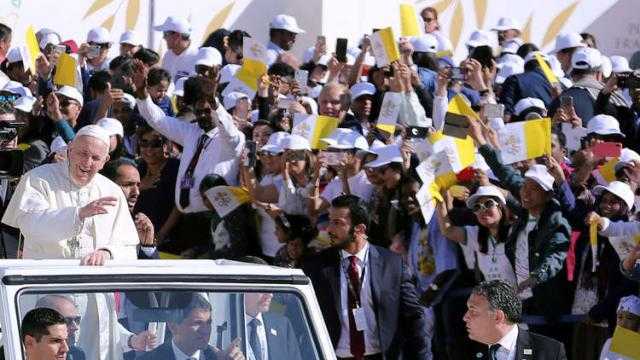 الامارات : 4000 مسلم حضروا قداس البابا في أبو ظبي..