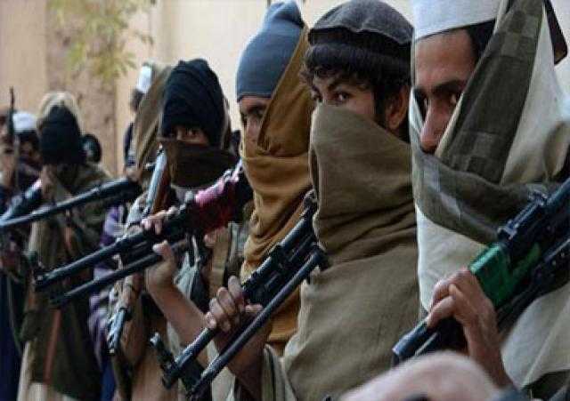 مسلحون انتحاريون يقتحمون فندقا في شمال غربي أفغانستان