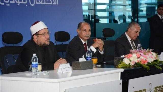 وزراء الطيران والأوقاف والري يحتفلون بإقلاع أول أفواج الحج من مطار القاهرة الدولي