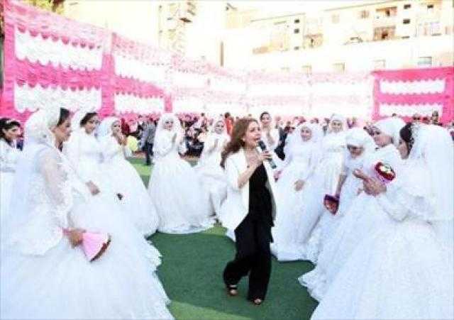 وزير التموين ومحافظ الشرقية يشهدان حفل زفاف جماعي لـ 20 عريس وعروسة بالزقازيق