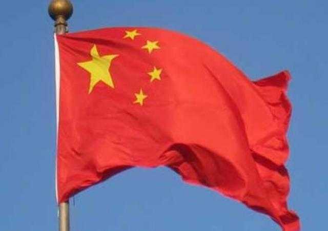 فيتنام تطالب الصين بسحب سفينة تنقيب عن النفط من مياهها