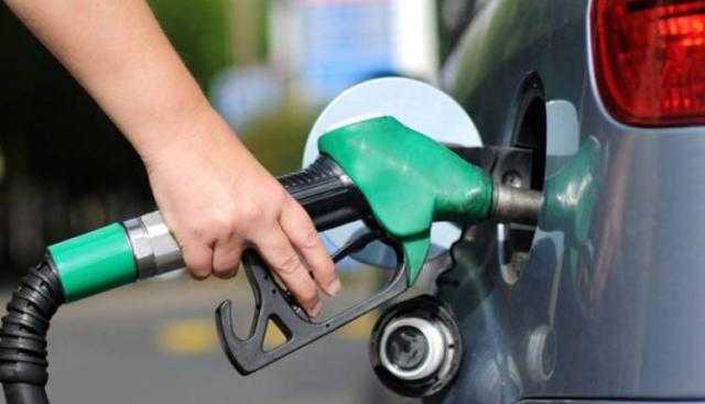 خفض أسعار البنزين ٢٥ قرشا للتر