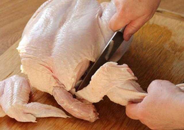 الدجاج يزيد من نسبة الكوليسترول في الجسم.. تعرف على كيفية تناوله بطريقة آمنة