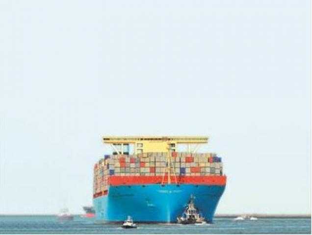 «اقتصادية قناة السويس» تعيد العمل في مينائي شرق وغرب بورسعيد