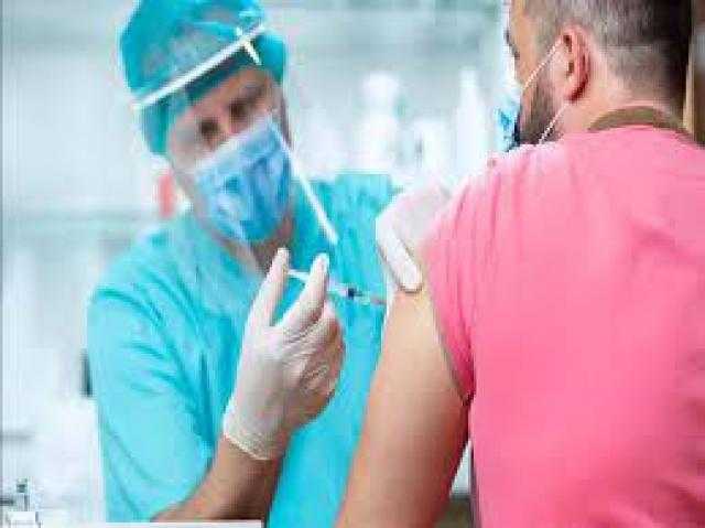 6 نصائح للتخفيف من الام الذراع بعد تلقى لقاح كورونا .. تعرف عليهم