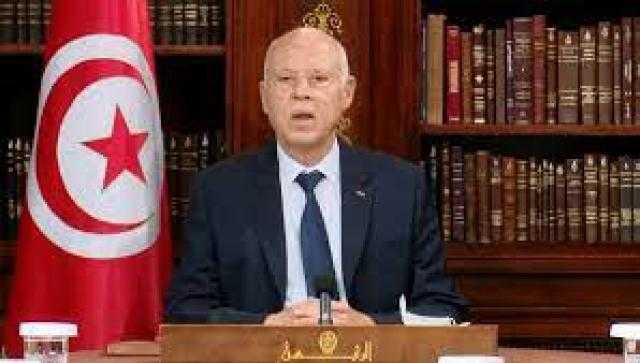 الرئيس التونسي يقرر إنهاء مهام عدد من المسئولين بمناصب عليا فى الحكومة