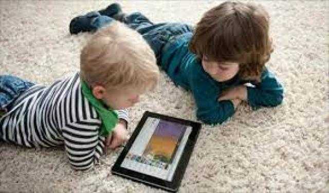 4 نصائح تساعدك على تقليل تعلق أطفاللك بالأجهزة الإليكترونية