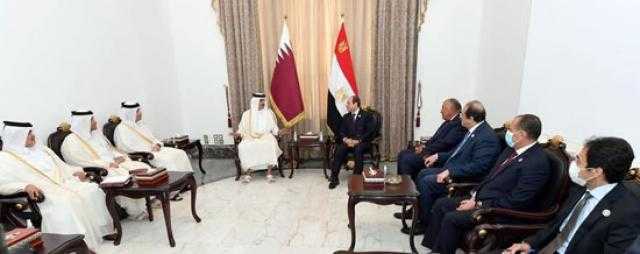الرئيس السيسي يؤكد لأمير قطر حرص مصر على التعاون المثمر من أجل التنمية ودعم التضامن العربى