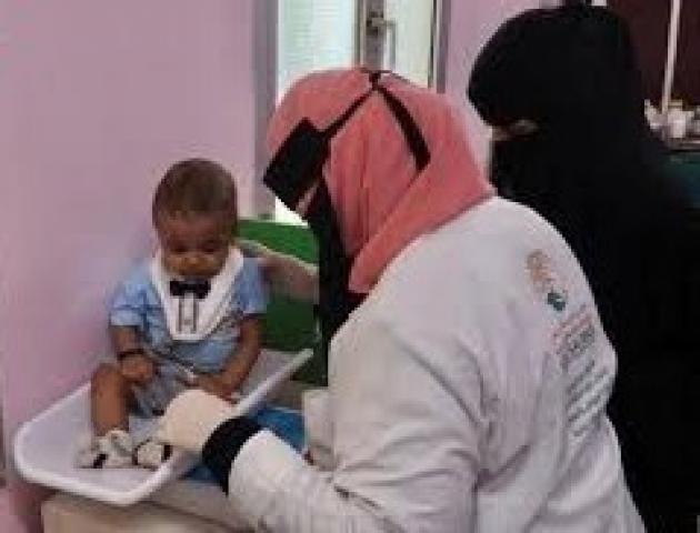 مركز الملك سلمان للإغاثة زود مستشفى الغيضة المركزي بالأدوية والمستلزمات الطبية ودعم مشروع التغذية للأطفال والأمهات باليمن