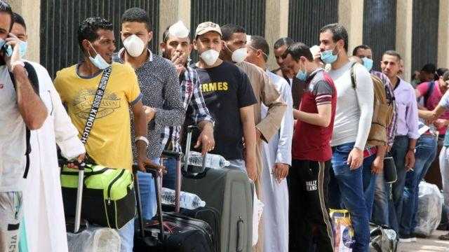 الكويت توقف إصدار تصاريح العمل للعمالة المصرية 