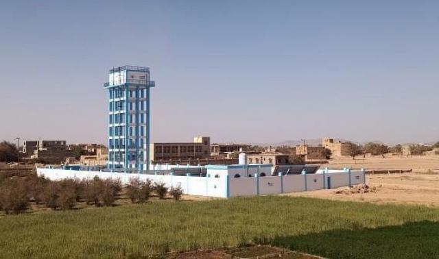 مركز الملك سلمان للإغاثة ينفذ تدخلاً طارئًا لإغاثة المتضررين من الأمطار والسيول ويوزع مساعدات إيوائية متنوعة للنازحين ويبني خزانًا للمياه يعمل بالطاقة الشمسية في اليمن