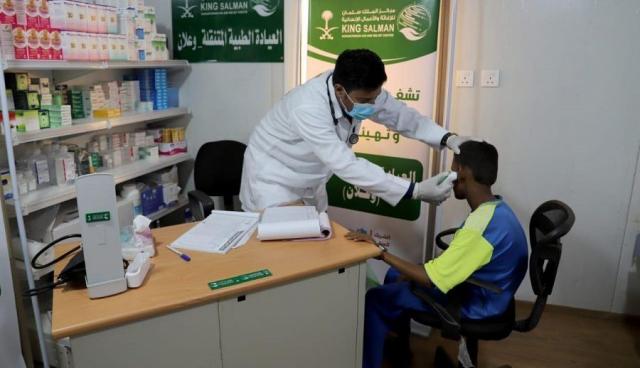 مركز الملك سلمان للإغاثة يدشن برنامج لجراحات القلب بمدينة المكلا ويقدم خدمات طبية في محافظات اليمن