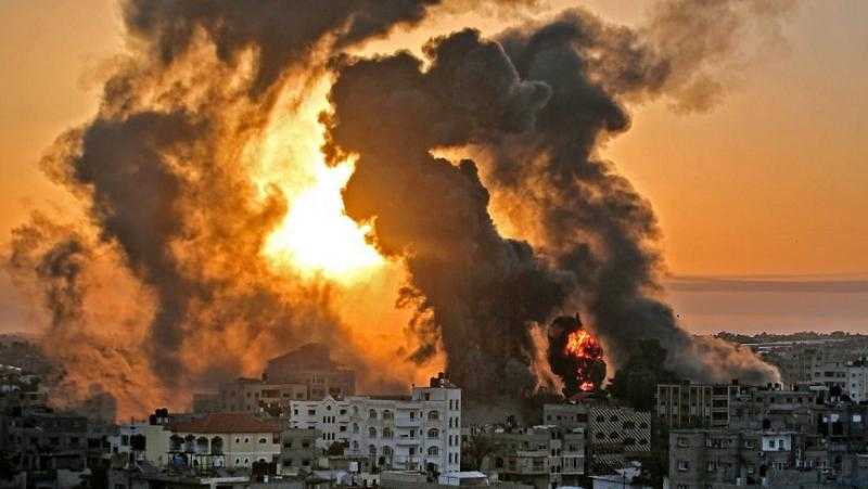 عاجل.. 3 شهداء وعشرات الجرحى في قصف إسرائيلي على مخيم النصيرات بغزة