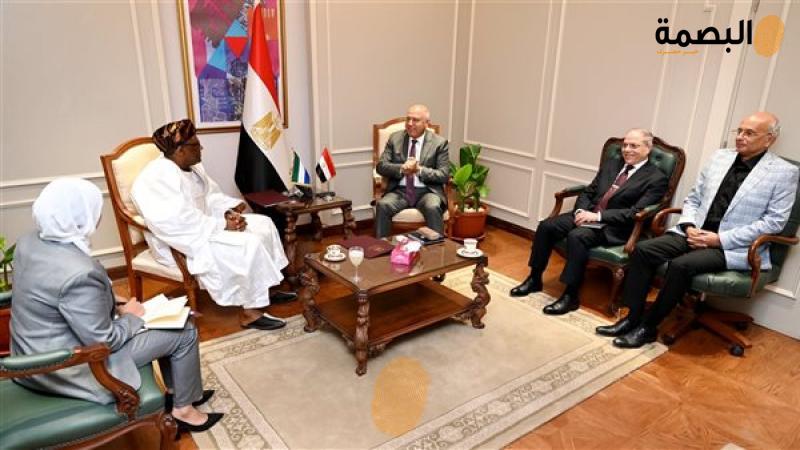 وزير النقل خلال المناقشة