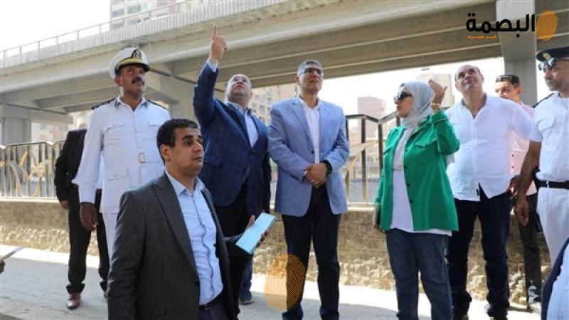 محافظ الجيزة خلال الجولة