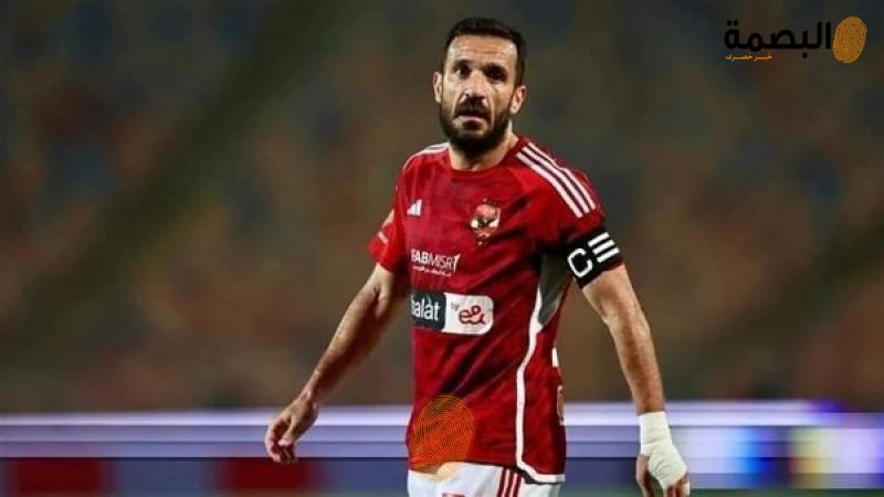 علي معلول لاعب الأهلي