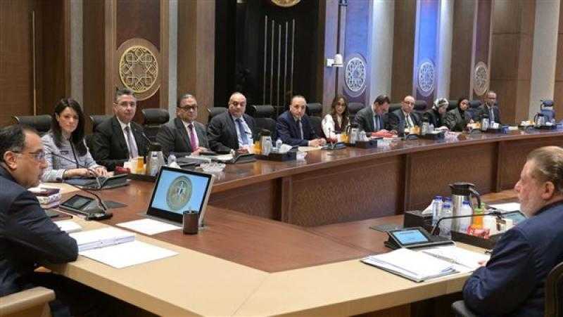 مدبولي يشيد بارتفاع معدلات تحويلات المصريين في الخارج
