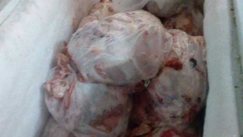 عاجل.. ضبط لحوم مجمدة مستوردة بدون بيانات وتواريخ صلاحية