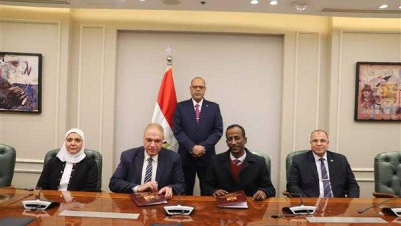 وزير العمل يشهد اتفاق تعاون مع  إبدأ أديو  لتطوير منظومة التدريب المهني