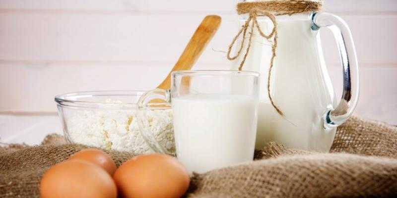 أسعار البيض والألبان والسمن بالأسواق اليوم الأحد 18 مايو