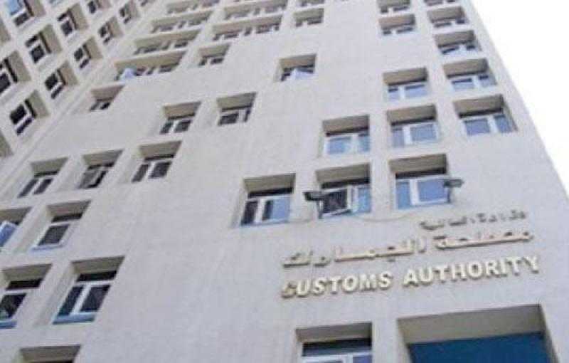 رئيس الجمارك يتفقد ميناء الإسكندرية والدخيلة ويتابع إجراءات التعامل مع البضائع الخطرة