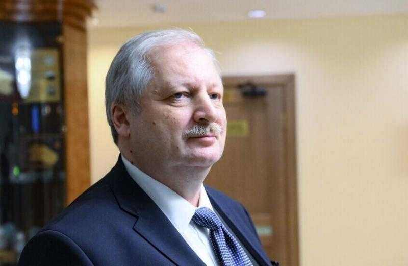 السفير الروسي لدى واشنطن: روسيا سترد بحزم على جميع استفزازات كييف